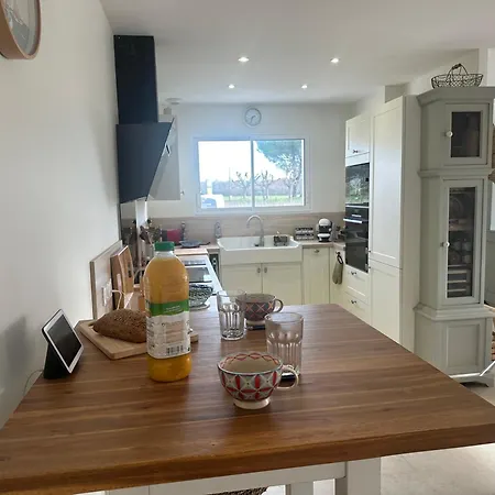 Hébergement de vacances La Marine Avec Jardin, Terrasse Et Piscine