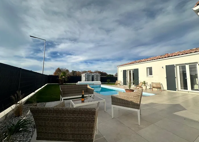 La Marine Avec Jardin, Terrasse Et Piscine Σπίτι διακοπών *