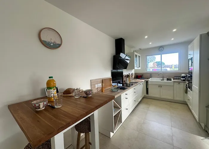 La Marine Avec Jardin, Terrasse Et Piscine Σπίτι διακοπών