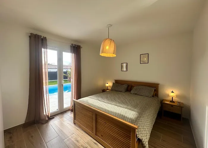 Σπίτι διακοπών La Marine Avec Jardin, Terrasse Et Piscine *