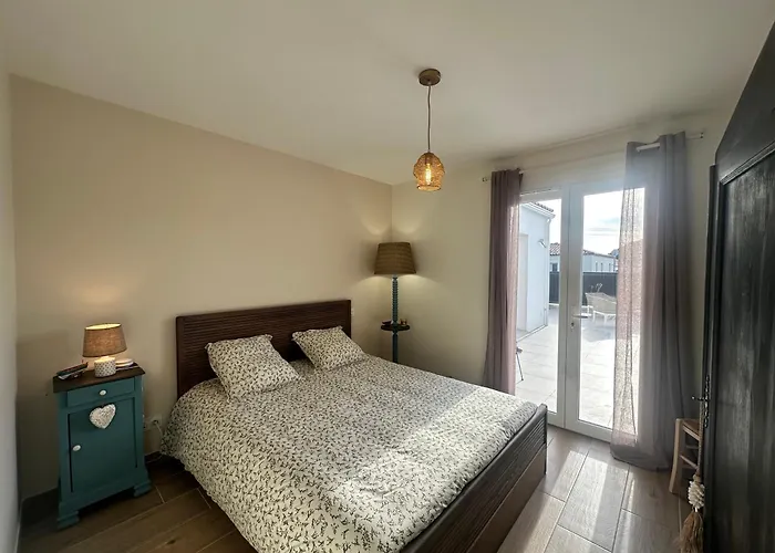 La Marine Avec Jardin, Terrasse Et Piscine * Les Mathes