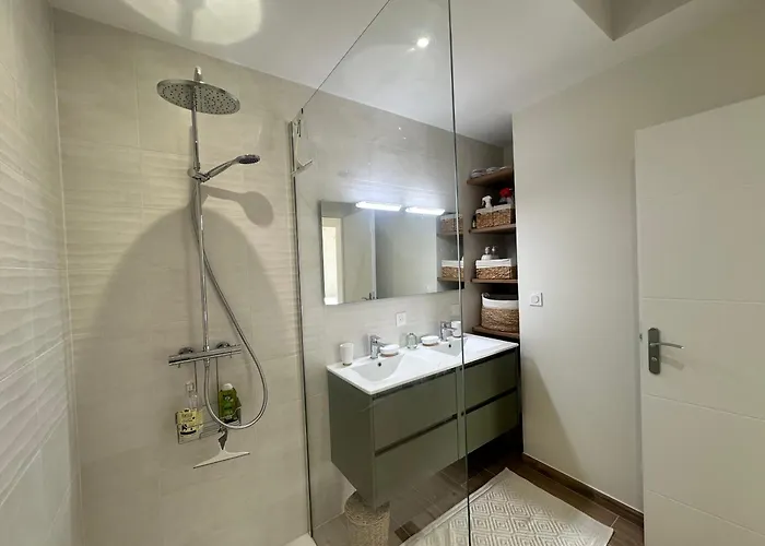 Σπίτι διακοπών La Marine Avec Jardin, Terrasse Et Piscine *