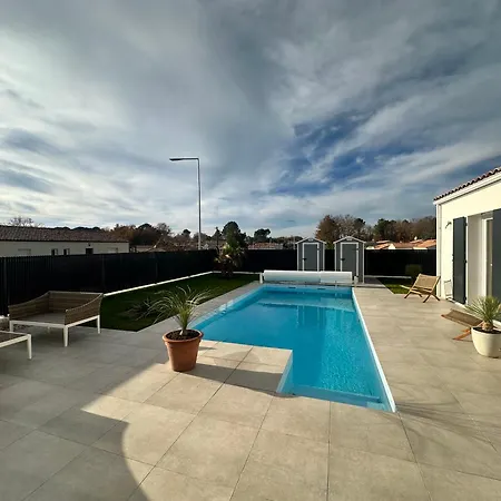 La Marine Avec Jardin, Terrasse Et Piscine Les Mathes