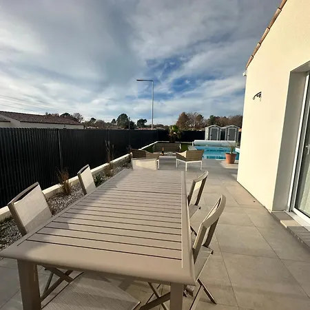 La Marine Avec Jardin, Terrasse Et Piscine Holiday home Les Mathes