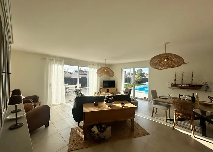 Holiday home La Marine Avec Jardin, Terrasse Et Piscine