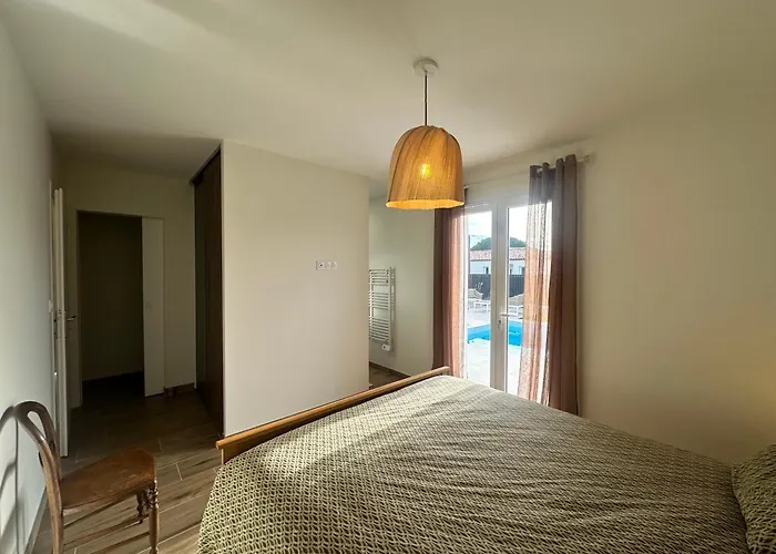 La Marine Avec Jardin, Terrasse Et Piscine * Les Mathes