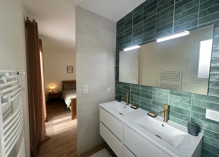 La Marine Avec Jardin, Terrasse Et Piscine Holiday home *